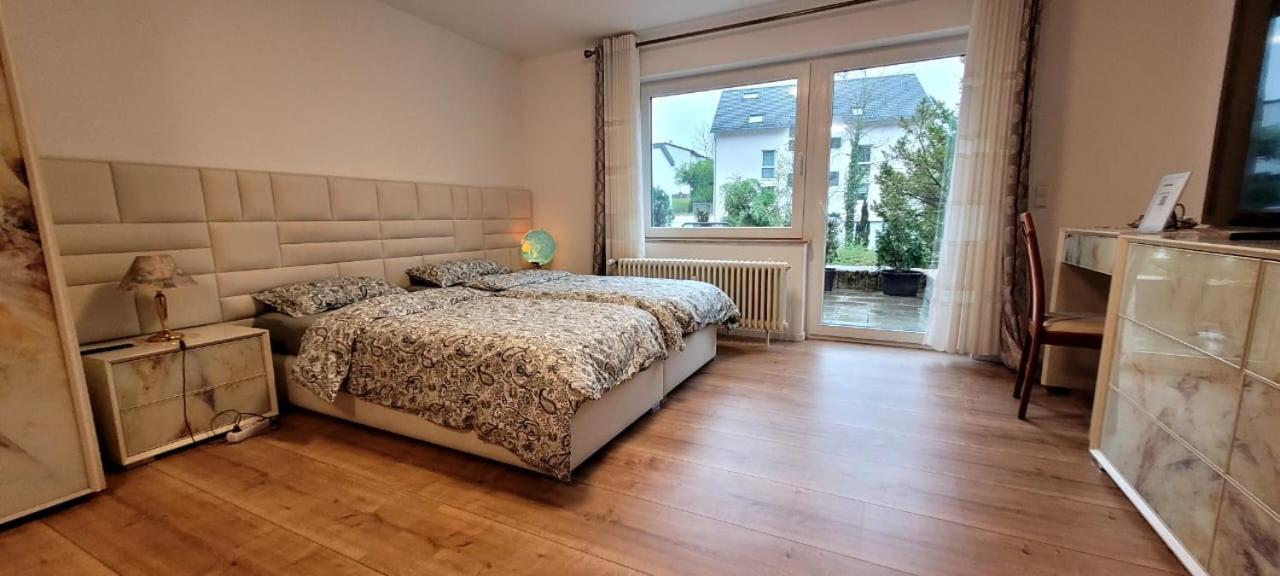 Schoene Wohnung Am Georgenberg ロイトリンゲン エクステリア 写真